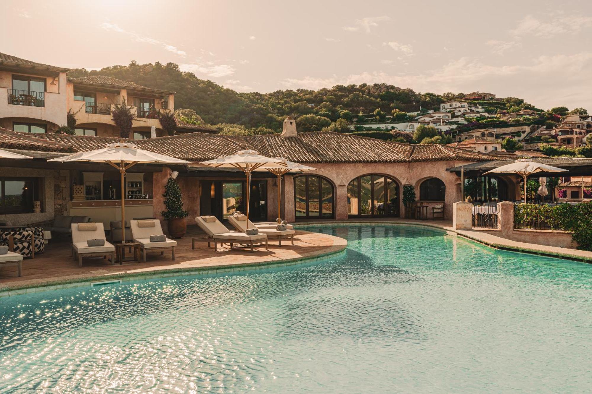 Aethos Sardinia Hotel Cannigione Exterior foto