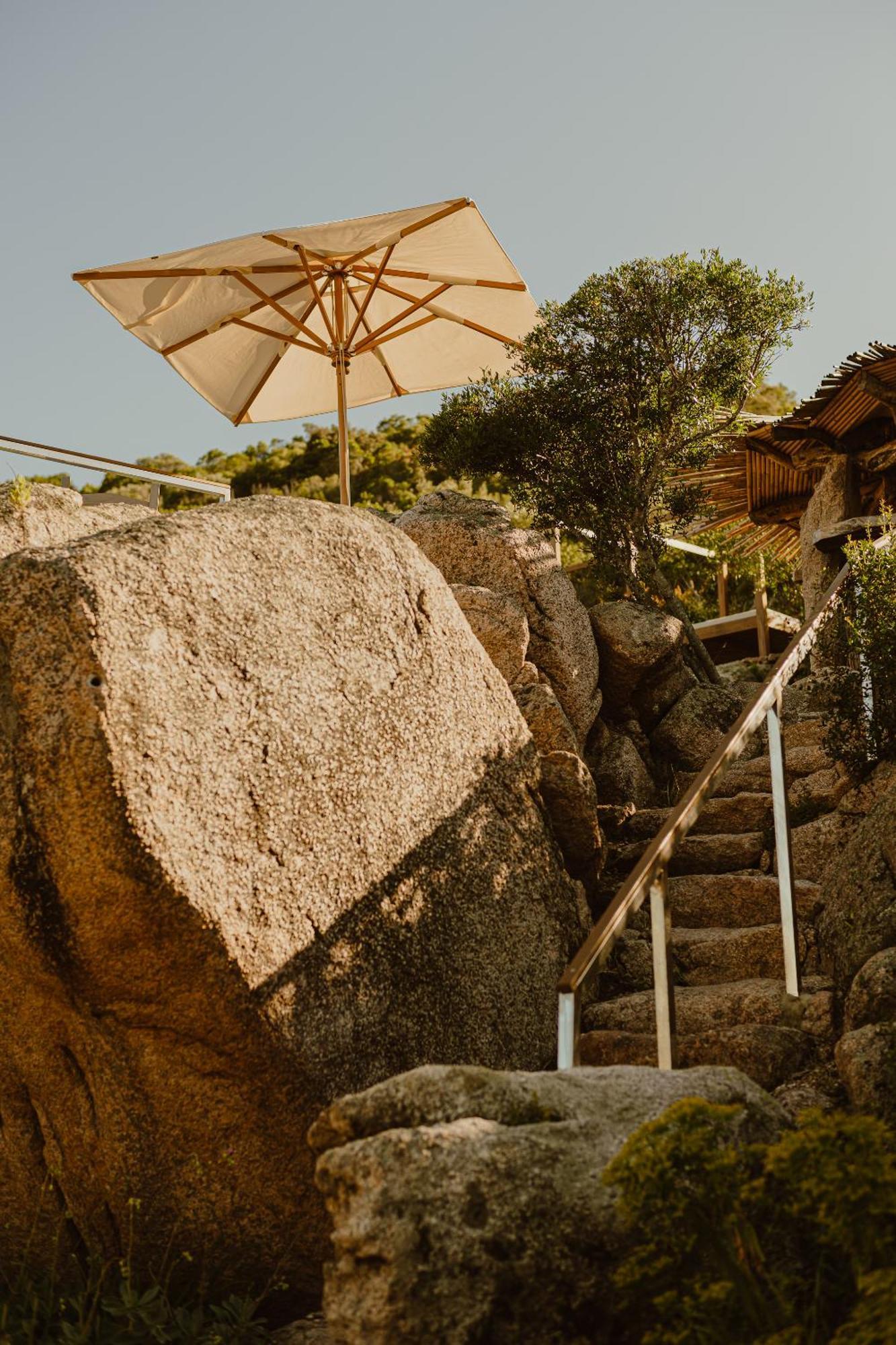 Aethos Sardinia Hotel Cannigione Exterior foto