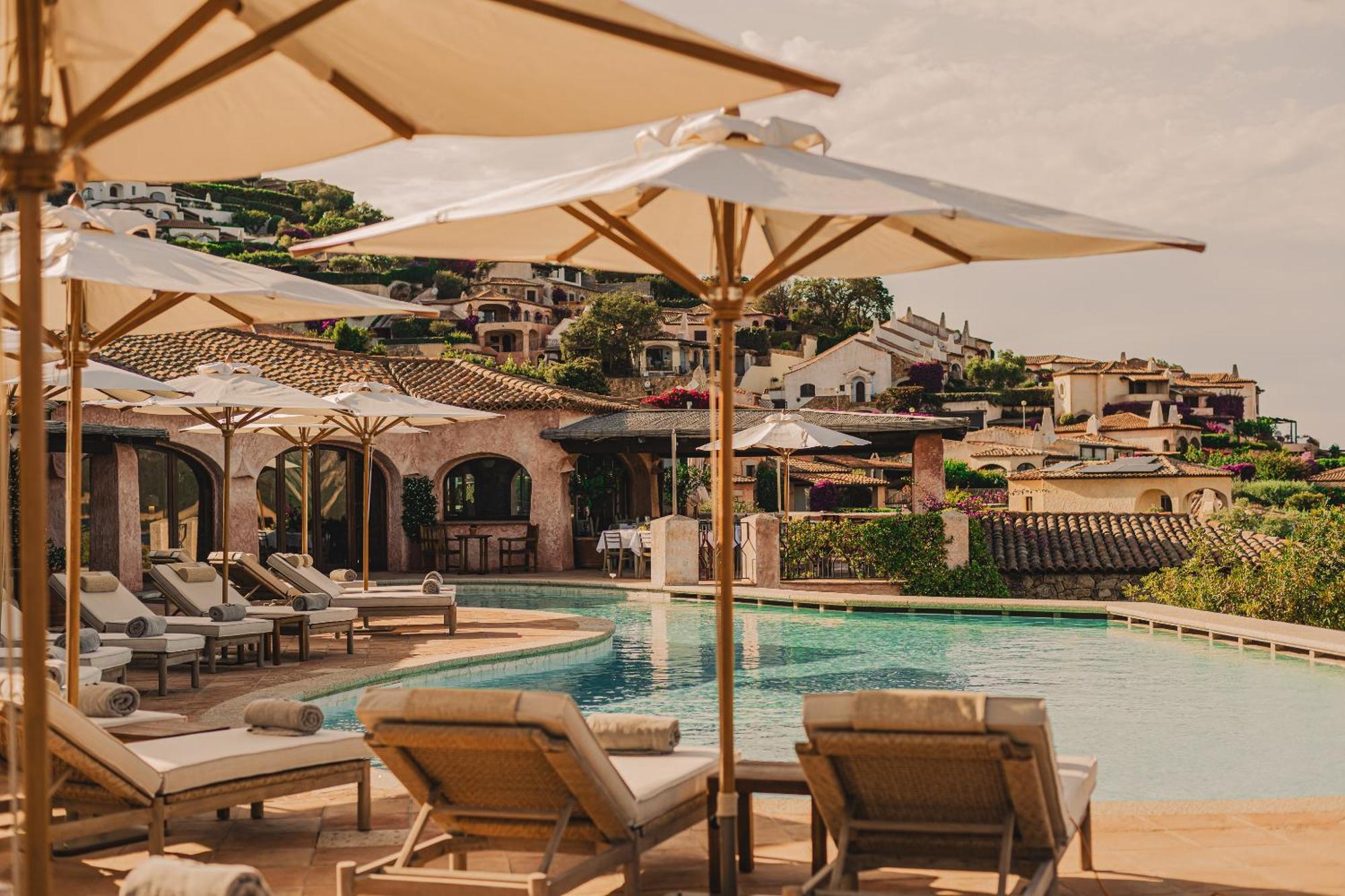 Aethos Sardinia Hotel Cannigione Exterior foto