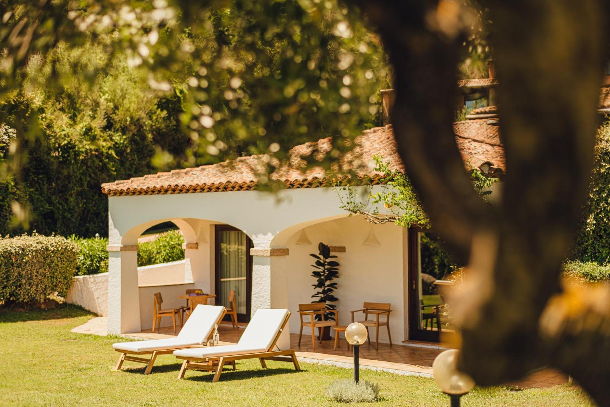 Aethos Sardinia Hotel Cannigione Exterior foto