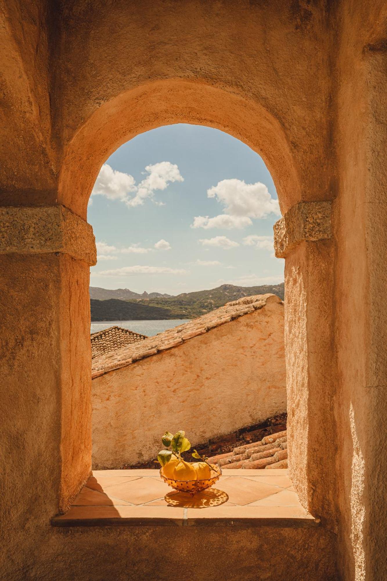 Aethos Sardinia Hotel Cannigione Exterior foto