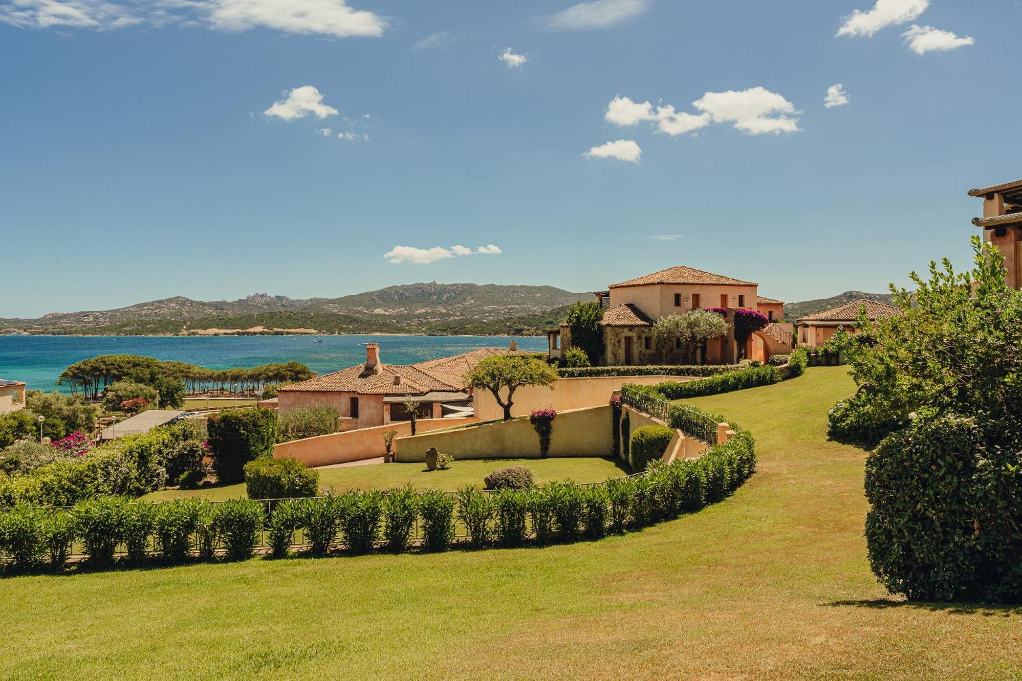 Aethos Sardinia Hotel Cannigione Exterior foto